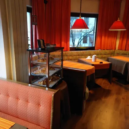 I Larici فندق 3*